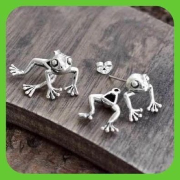 New Absolutely Adorable Beautiful Miniature Little Dudes Frog 🐸 Stud Earrings - Picture 6 of 9